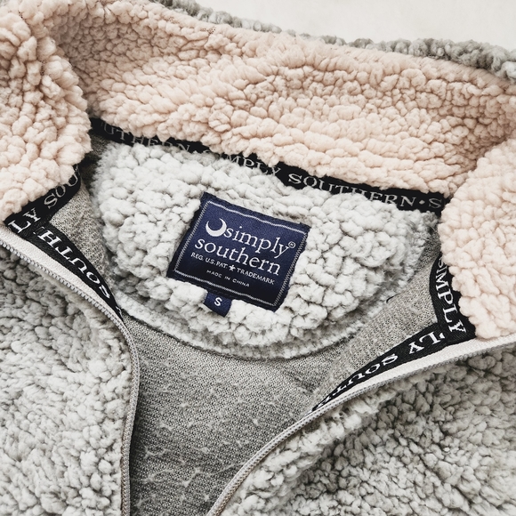 SIMPLY SOUTHERN COLLECTION GREY GRAY SHERPA PULL OVER SWEATER SM S SMALL - Picture 2 of 7